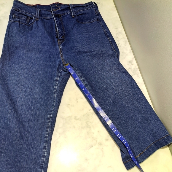 Levis Capris / Vintage Levi's / Denim Capris - Picture 4 of 5